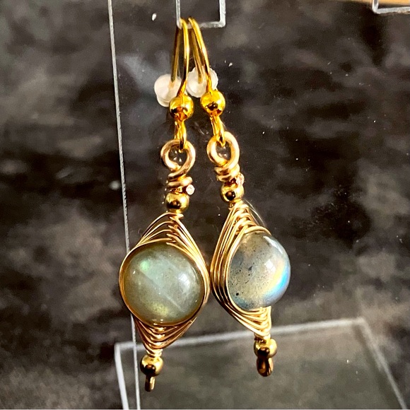 Artisan Jewelry - CLEAROUT 🔥 Natural Labradorite Wire Wrapped Earrings - Gold Stainless Steel